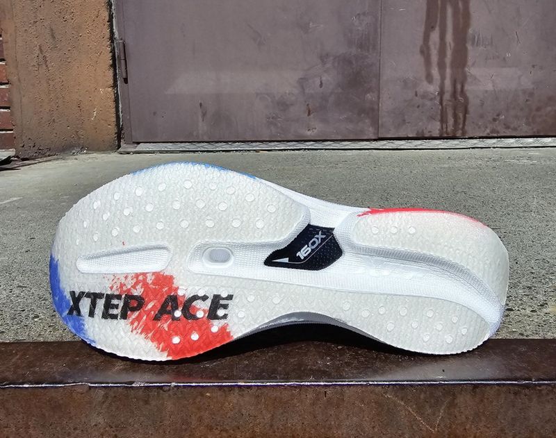 Xtep 160X Unisex