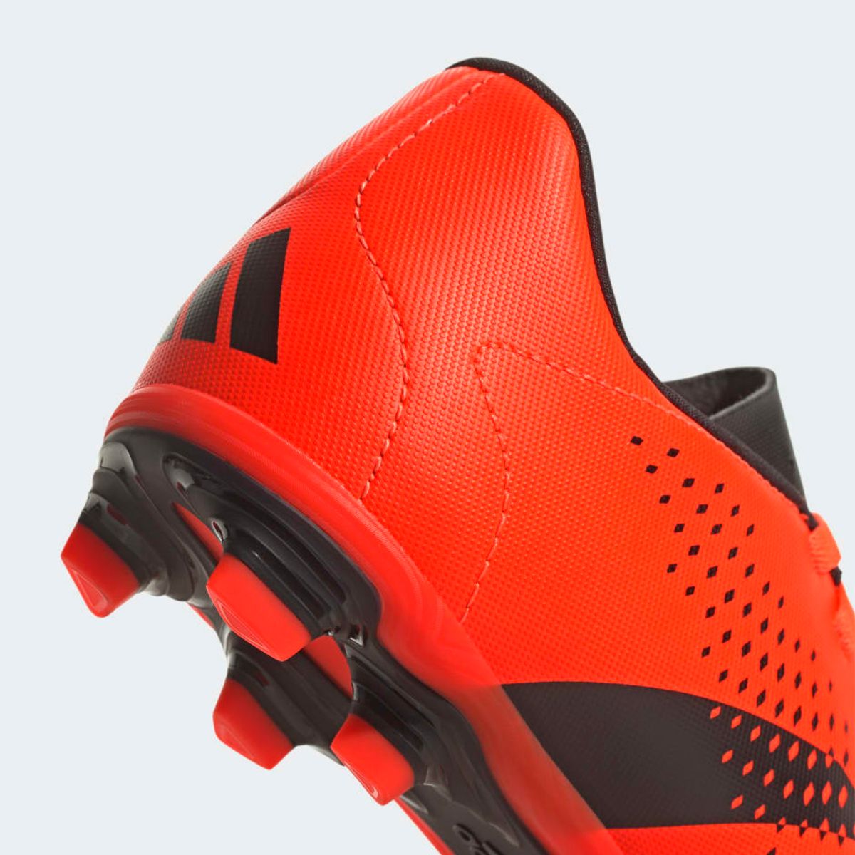 PREDATOR ACCURACY.4 FxG J