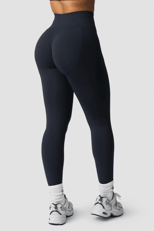 Smooth Seamless Tigh