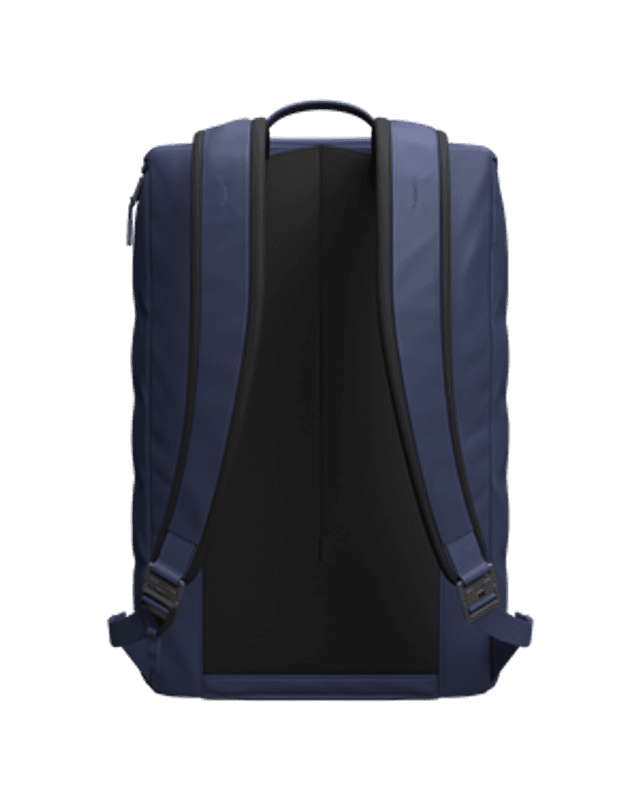 Hugger Base Backpack 15L