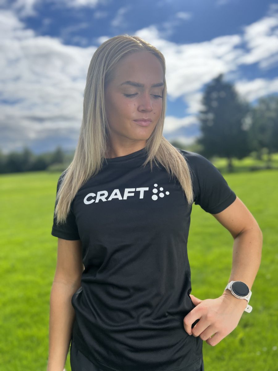 Core Essence Logo Tee W